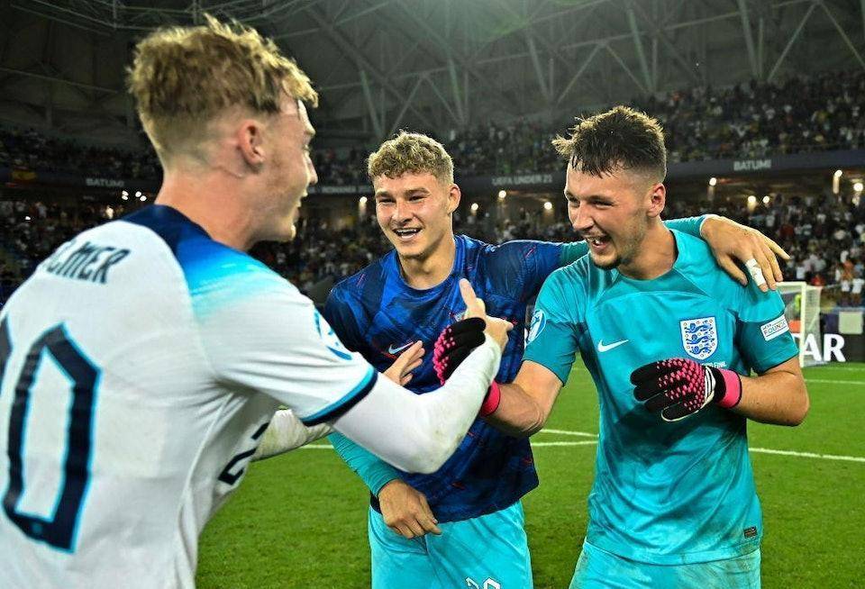 足球世界杯票务系统再次崩溃，球迷疯狂涌入（世界杯售票平台再宕机，海量球迷蜂拥抢票）