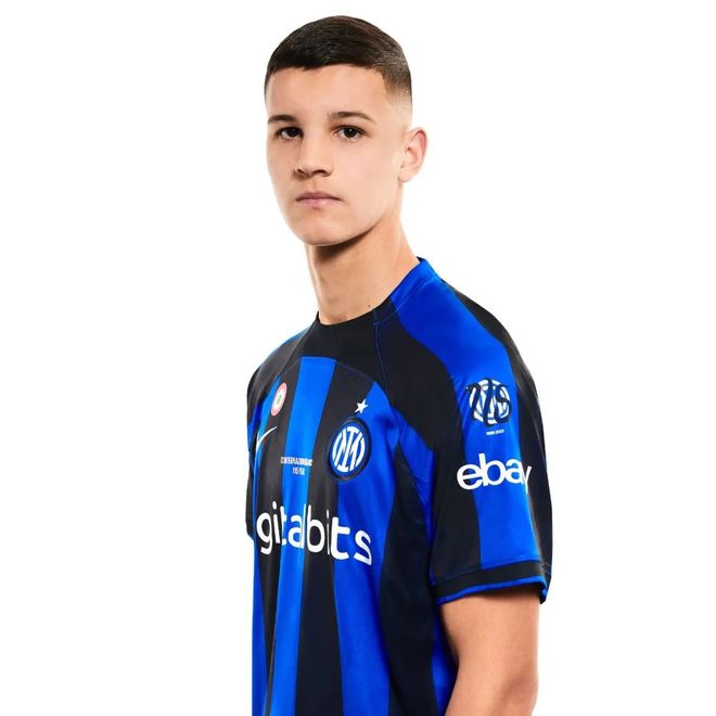 萨哈：曼联在转会市场必须谨慎，冬窗不能急于放走梅努（萨哈：曼联转会需谨慎，冬窗切勿仓促放走梅努）