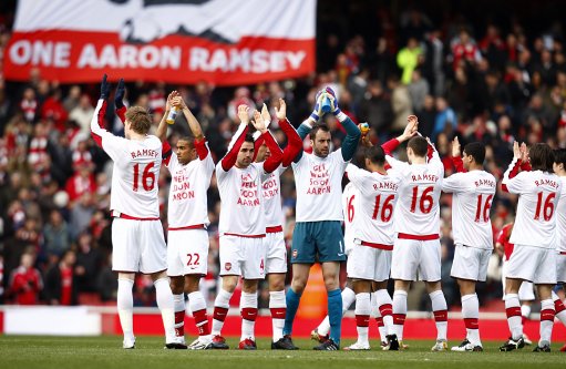 桑托斯主席：我们想和内马尔续约至明年世界杯，将很快谈判