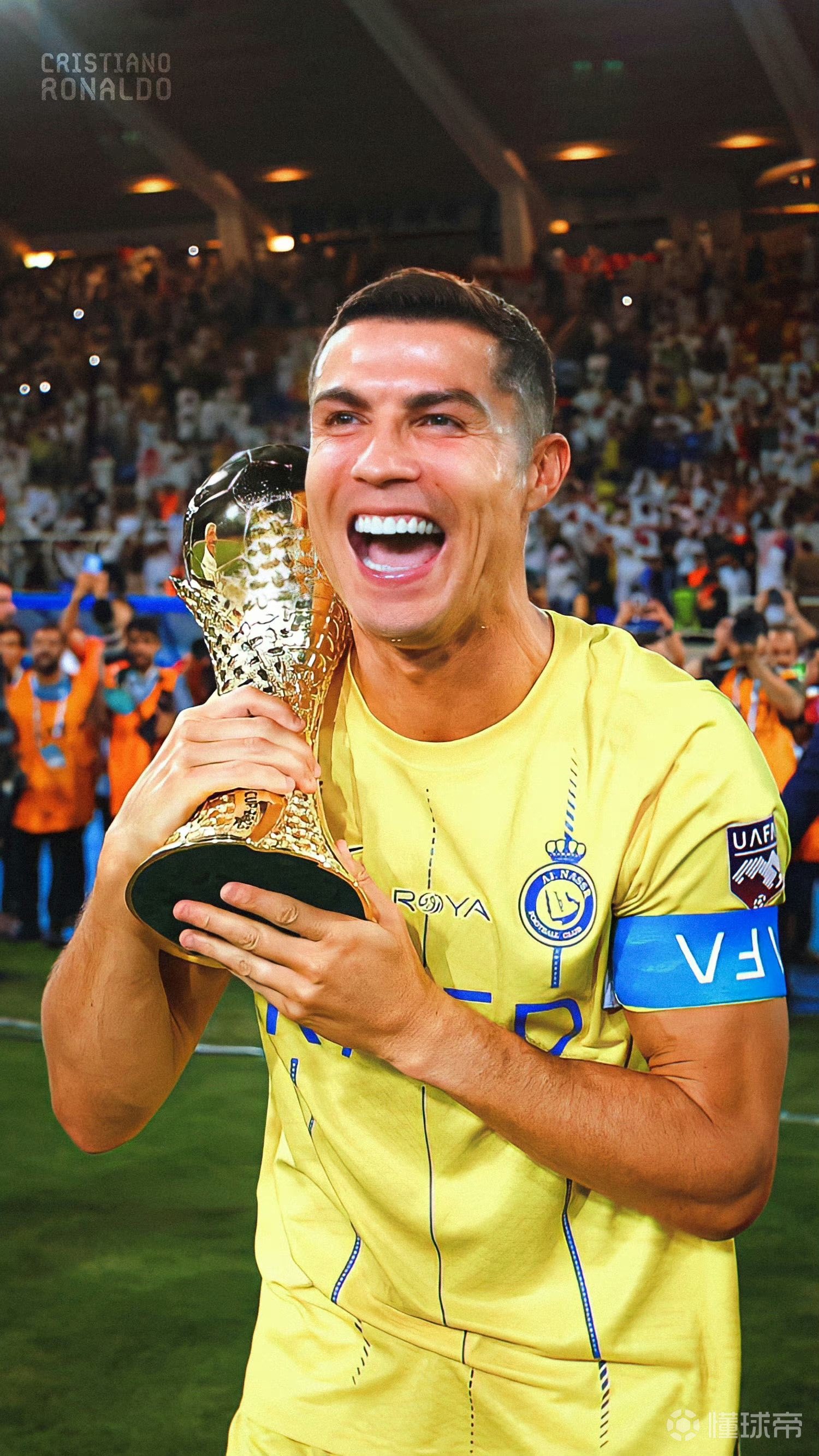 拉拉维亚晒照庆祝客场之旅结束