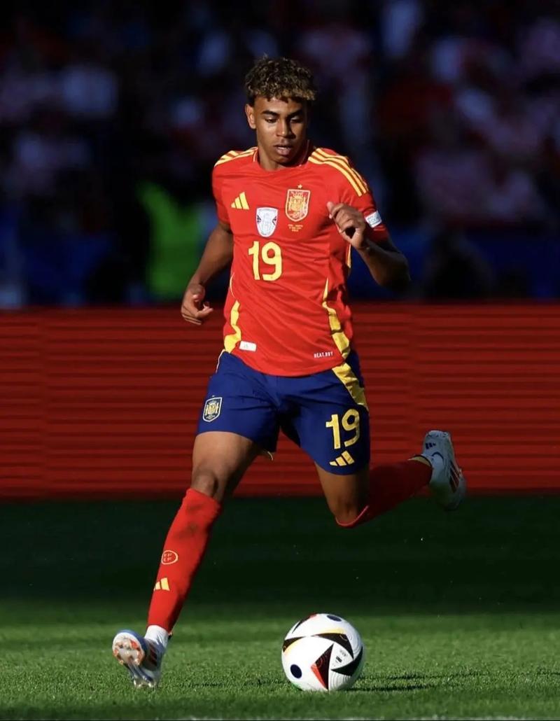 为什么球员在关键本垒打后的甩棒不仅是个性展示更是球队士气的助燃剂