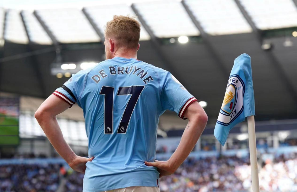 记者：热刺、红军有意红牛球员迪奥曼德，都已和球员团队接触（记者曝：热刺与利物浦相中红牛后卫迪奥曼德，已与其团队接洽）